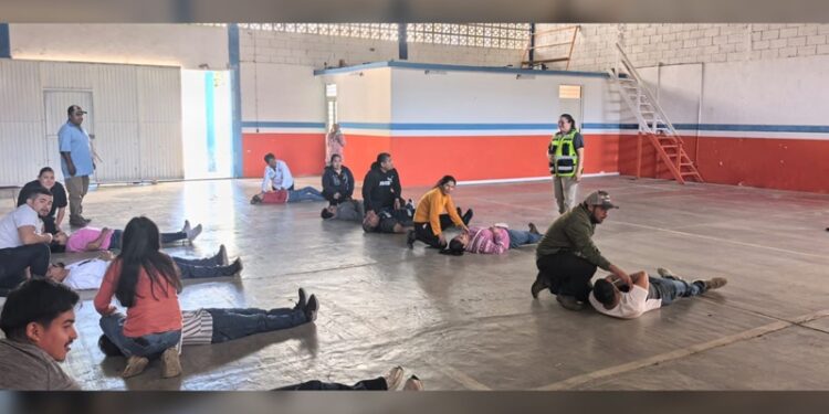 Capacita Turismo en Manejo de Alimentos, Atención al Turista y Primeros Auxilios