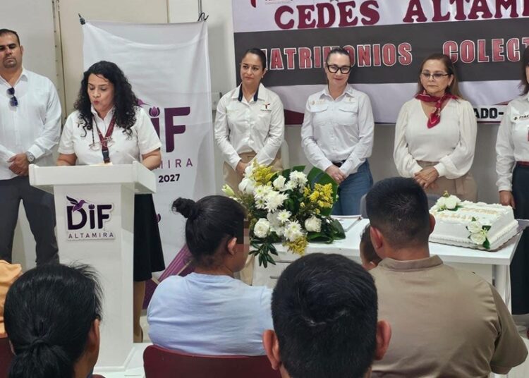 Celebran matrimonios colectivos en CEDES Altamira
