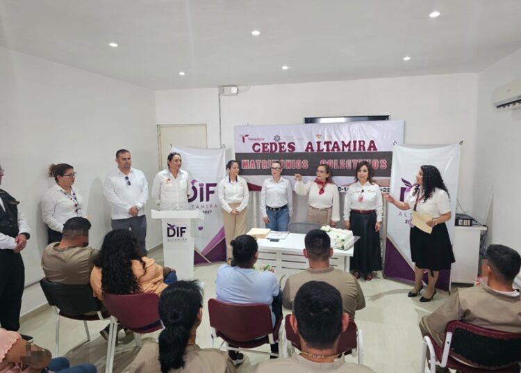 Celebran matrimonios colectivos en CEDES Altamira