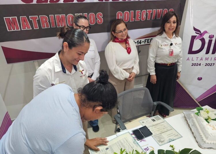 Celebran matrimonios colectivos en CEDES Altamira