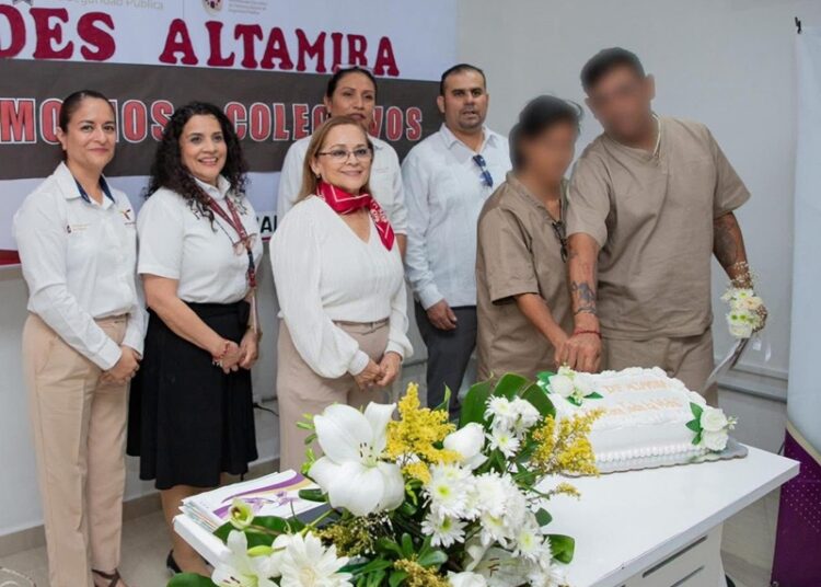 Celebran matrimonios colectivos en CEDES Altamira