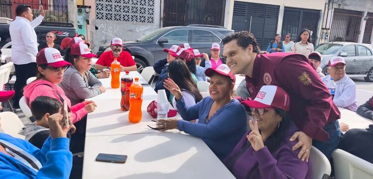Convive diputado, Presidente Humberto Prieto Herrera, con familia de Reynosa