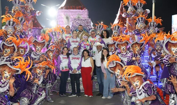 Disfrutan miles de familias del carnaval conurbado en Altamira