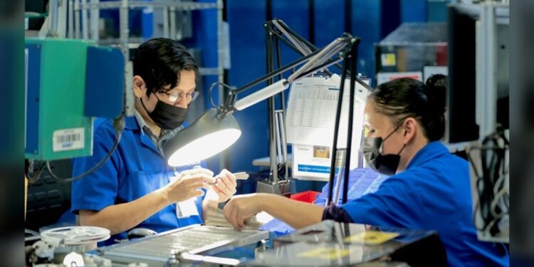 Diversifican inversión y empleo para contener impacto por cierres de maquiladoras en Tamaulipas