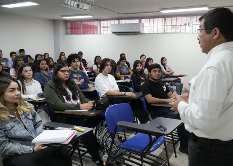 “El diálogo con universitarios define el nuevo rumbo de la UAT”: Rector