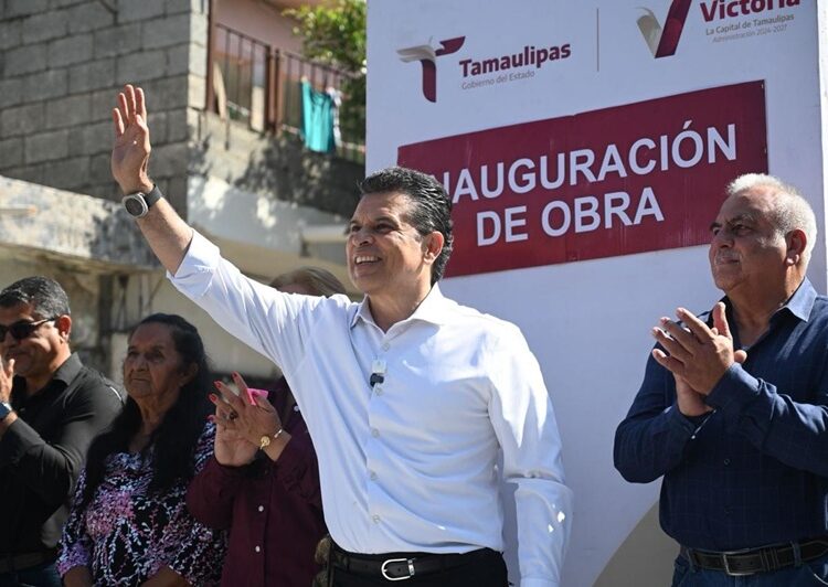 Entrega Lalo Gattás calle pavimentada a vecinos de La Libertad