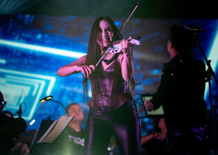 Estudiantes de la UAT disfrutan del tributo musical “Broken Heart Club”