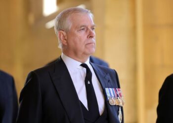 Detienen al expríncipe Andrés por sus vínculos en el caso Epstein