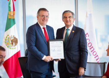 Firma AVA convenio con secretario de Economía para impulsar ‘Polo de Desarrollo para el Bienestar’ en Altamira