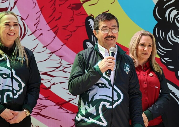 Fomenta el rector Dámaso Anaya talento e innovación en la FADU