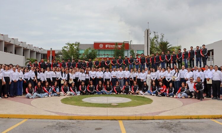 Forma UAT a estudiantes con más competencias para el mercado laboral