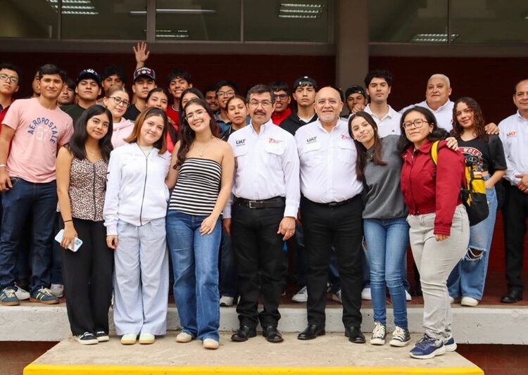 Forma UAT a estudiantes con más competencias para el mercado laboral