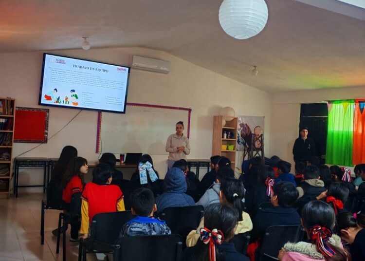 Fortalece Gobierno de NLD educación ambiental con pláticas sobre “Huertos Escolares”