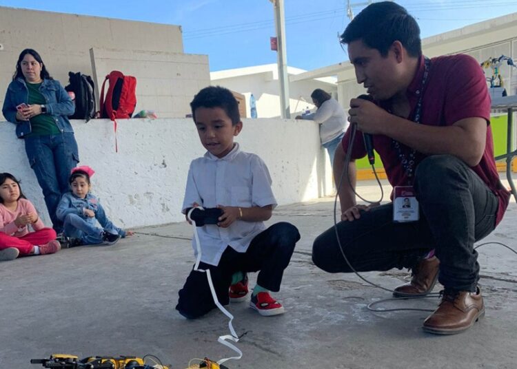Gobierno de NLD impulsa el interés por la ciencia y la robótica en Escuelas Primarias Públicas