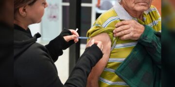 Gobierno de NLD refuerza acciones preventivas con jornada de vacunación contra el sarampión