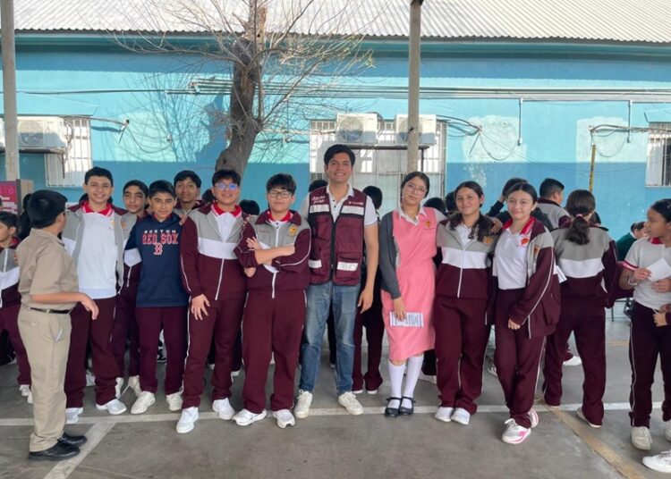 IMJUVE lleva brigada de contacto joven a secundaria #7 y beneficia a 400 estudiantes