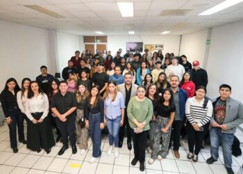 Jóvenes inspiran con historias de éxito en el “TED TALK; Sigue, Ajusta y Crece” del INJUVE