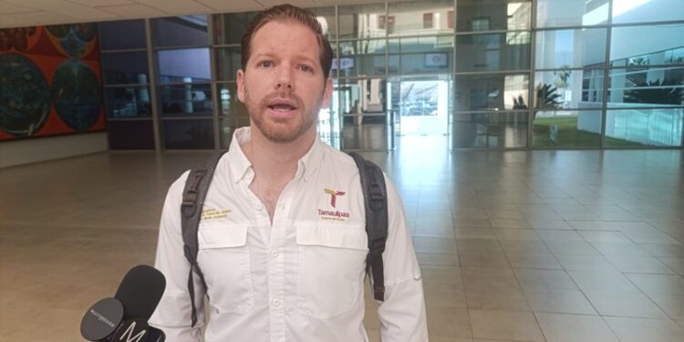 Necesario, regular exceso en uso de redes sociales de menores