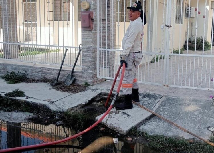 Lleva a cabo COMAPA Altamira sondeo y desazolve de descargas de drenaje