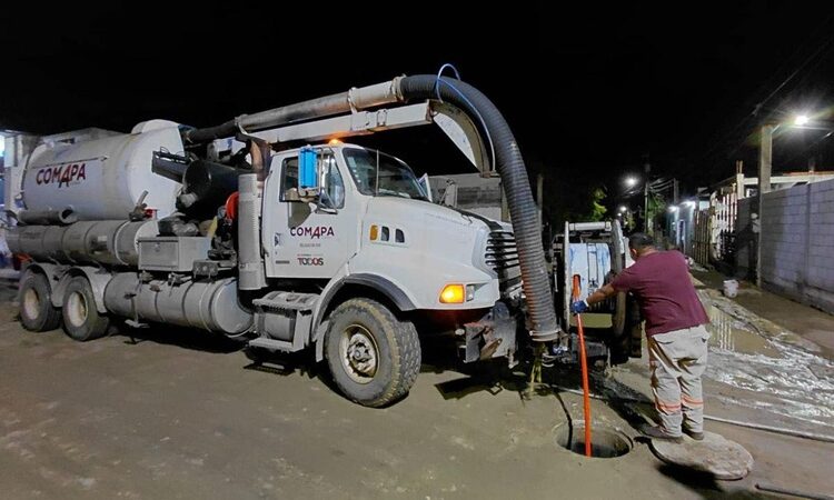 Mejoran funcionamiento de la red de drenaje en sectores Guadalupe Cervantes y Santa Elena