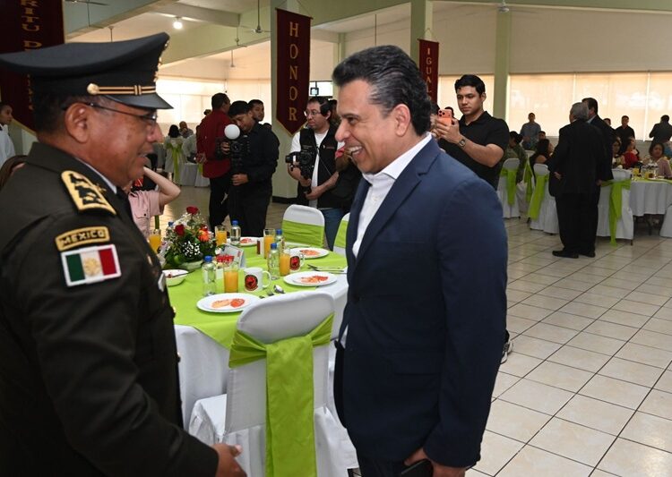 Participa alcalde de Victoria en ceremonia de CXIII Aniversario del Ejército Mexicano