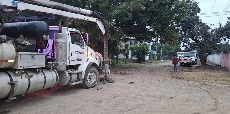 Realiza COMAPA Altamira trabajos de mantenimiento en líneas de drenaje