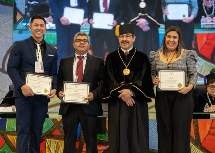 Reconoce la UAT a universitarios por su excelencia y humanismo