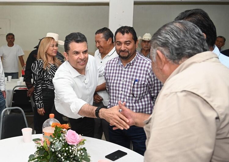 Reconocen Ayuntamiento y Sindicato a personal jubilado