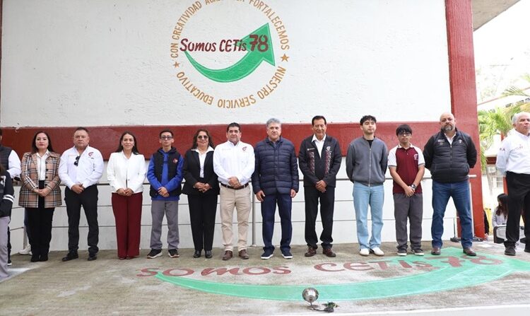 Refrenda Armando Martínez compromiso con la educación