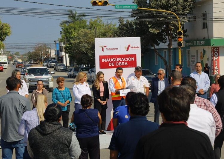 Rehabilitan pavimentación de la calle 27 Lauro Rendón