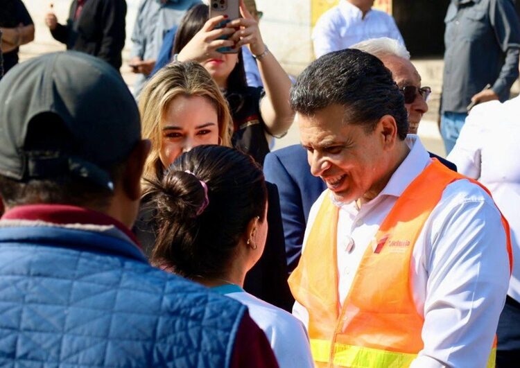 Rehabilitan pavimentación de la calle 27 Lauro Rendón