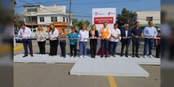 Rehabilitan pavimentación de la calle 27 Lauro Rendón