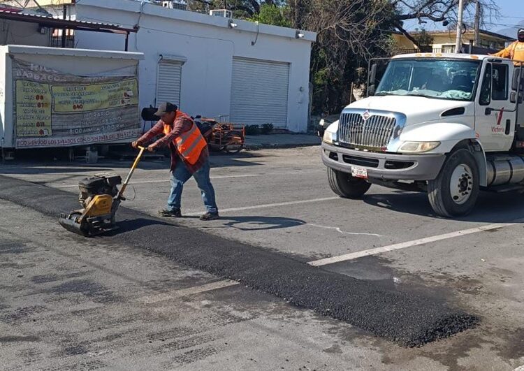 Sigue obras públicas cumpliendo con la rehabilitación de calles