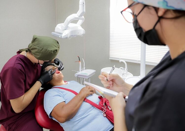 UAT y Gobierno de Tampico logran más de mil sonrisas con jornadas dentales gratuitas