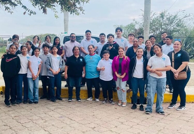 Visitan alumnos instalaciones de la planta DUPORT