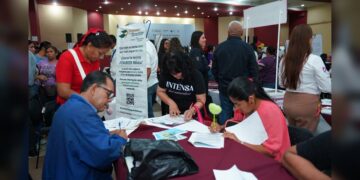 Acercan oportunidades de empleo a mujeres en NLD