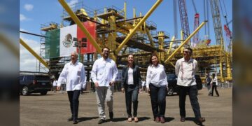 Acompaña Américo Villarreal a Claudia Sheinbaum en conmemoración de la Expropiación Petrolera