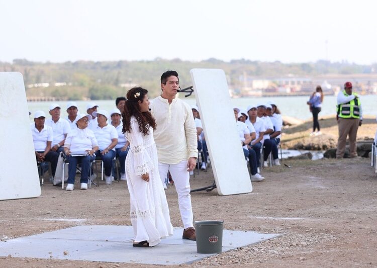 Américo y María de Villarreal reconocen la historia y el trabajo de las despicadoras de Tamaulipas