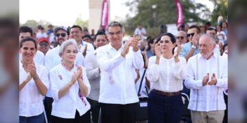 Américo y María de Villarreal reconocen la historia y el trabajo de las despicadoras de Tamaulipas