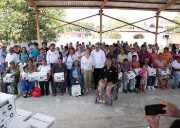 Benefician Gobierno de Altamira y DIF con despensas a comunidad vulnerable