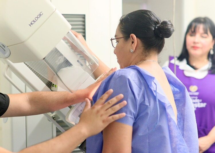 CEAV Tamaulipas instala unidad móvil de mastografías gratuitas en Victoria