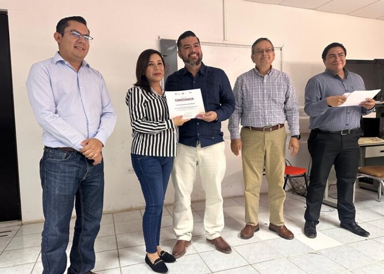 Capacita SET a personal de Unidad Ejecutiva en uso estratégico de IA