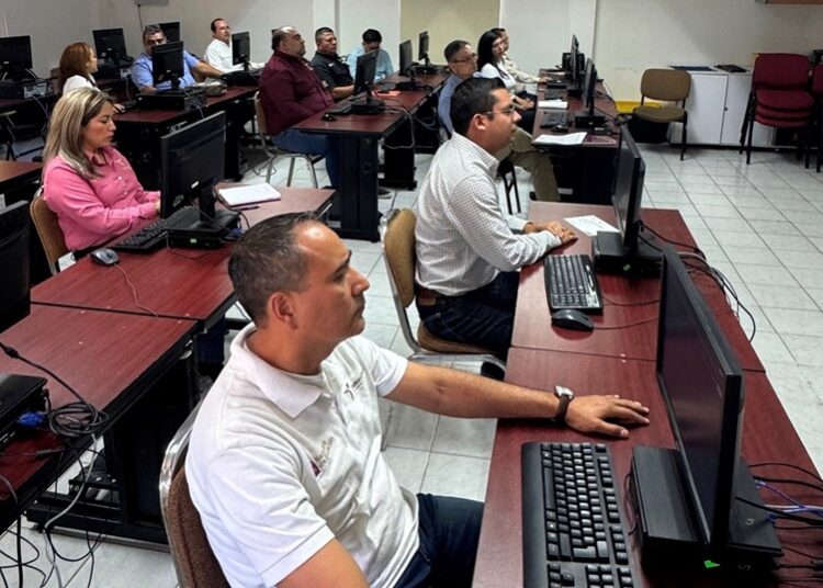 Capacita SET a personal de Unidad Ejecutiva en uso estratégico de IA