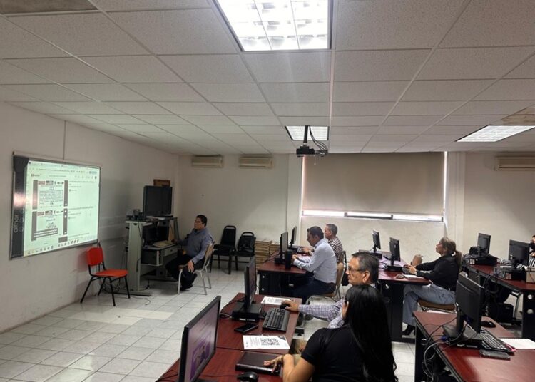 Capacita SET a personal de Unidad Ejecutiva en uso estratégico de IA