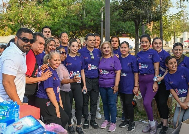 Con energía y entusiasmo participan Lalo y Lucy en ‘Zumbaton con Causa’