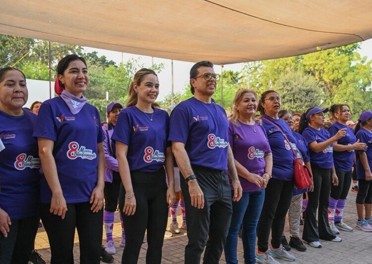 Con energía y entusiasmo participan Lalo y Lucy en ‘Zumbaton con Causa’