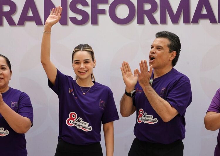 Con energía y entusiasmo participan Lalo y Lucy en ‘Zumbaton con Causa’