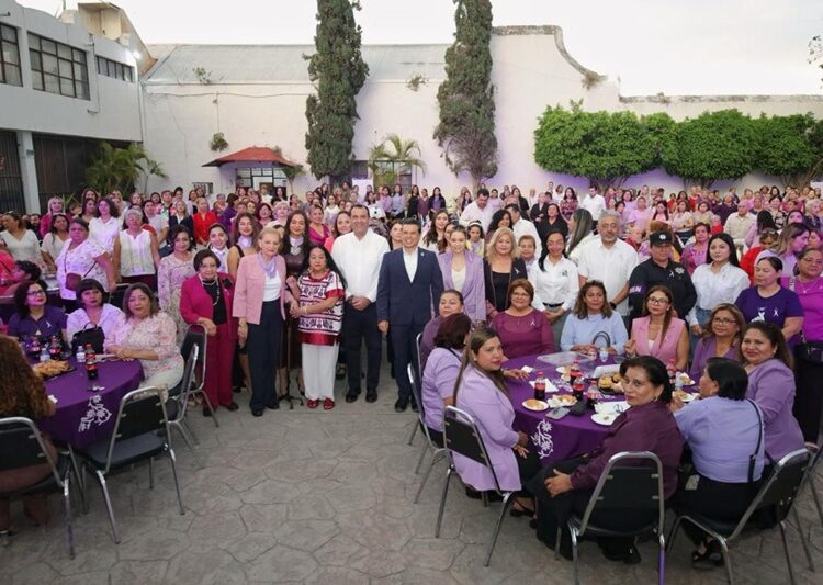 “Con su fuerza y capacidad, las mujeres transforman a Victoria”: Lalo Gattás