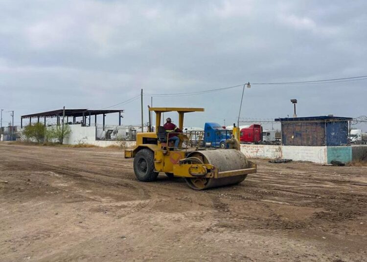 Continúa Gobierno de NLD rehabilitación de caminos ejidales para fortalecer conectividad rural