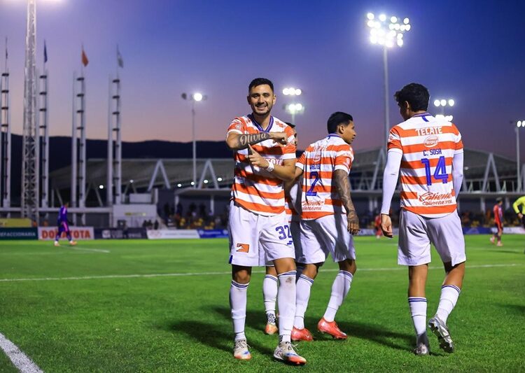 Correcaminos gana y hace vibrar al Marte